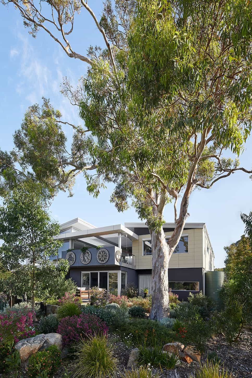 Dampier Avenue City Beach luxury landscaping — Kings Rd Construction